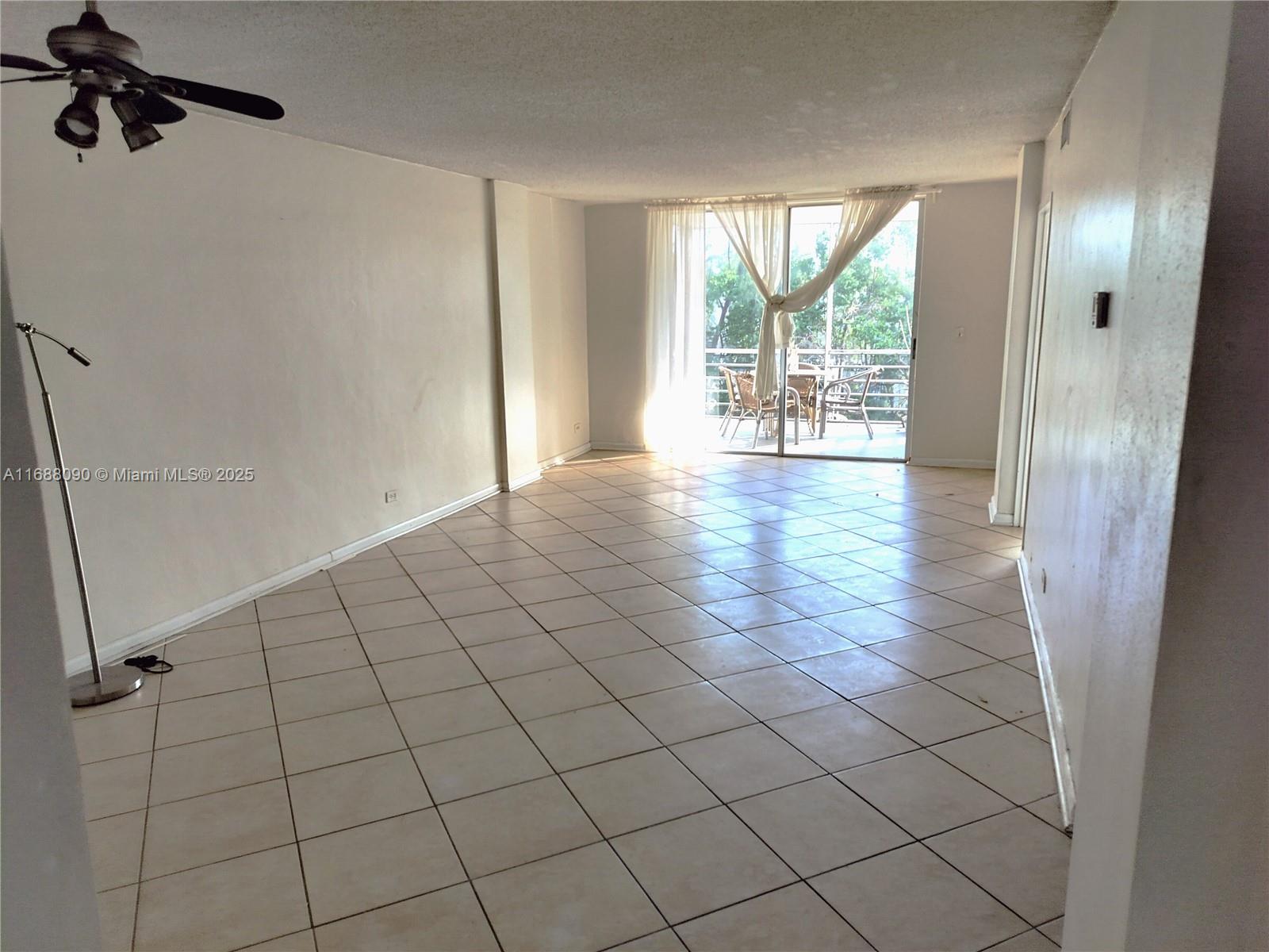 Splendid Residential Shore Condo